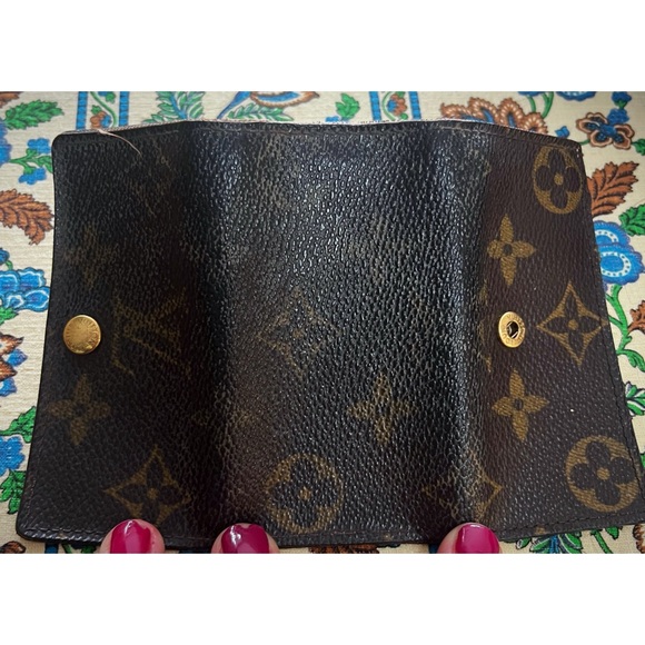 Louis Vuitton Monogram Canvas Key Pouch Wallet - Brown with Gold Button - Picture 2 of 4